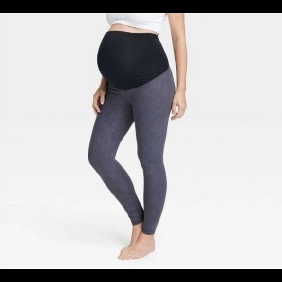 Isabel maternity athletic leggings 
Size xs - Picture 2 of 12